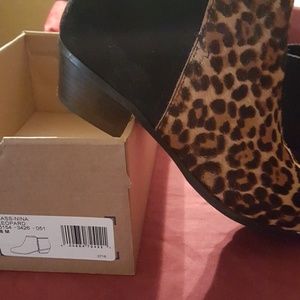 G.H. Bass Nina leopard Boots